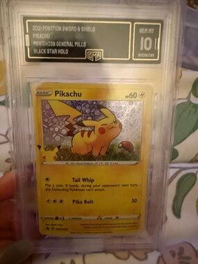Pokemon Pikachu Card Case - Yellow & Silver Holo
